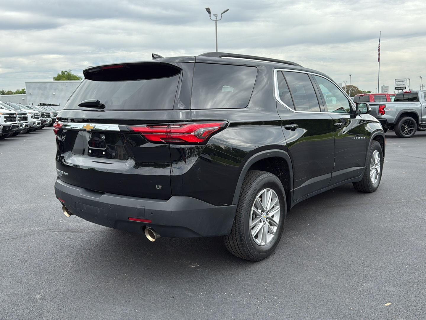 Vehicle image 4 of 23