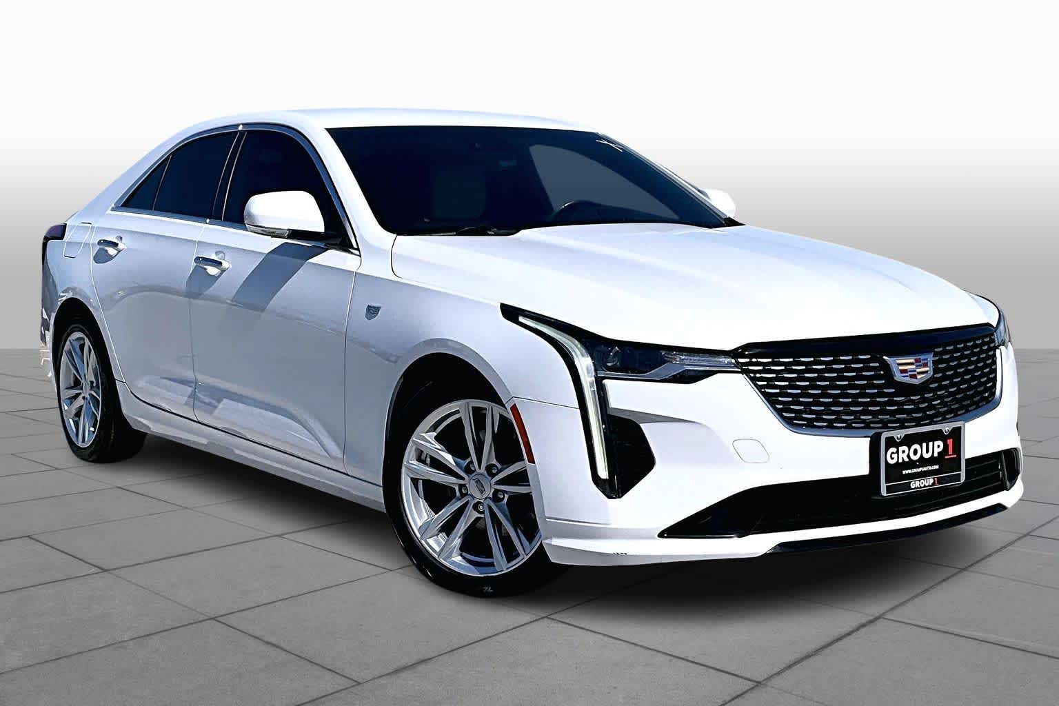 2022 Cadillac CT4 Luxury Image 3 of 33