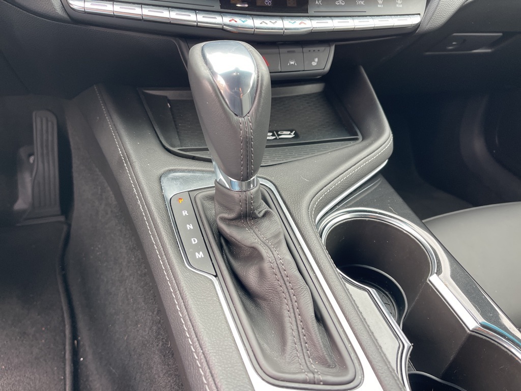 Vehicle image 18 of 23