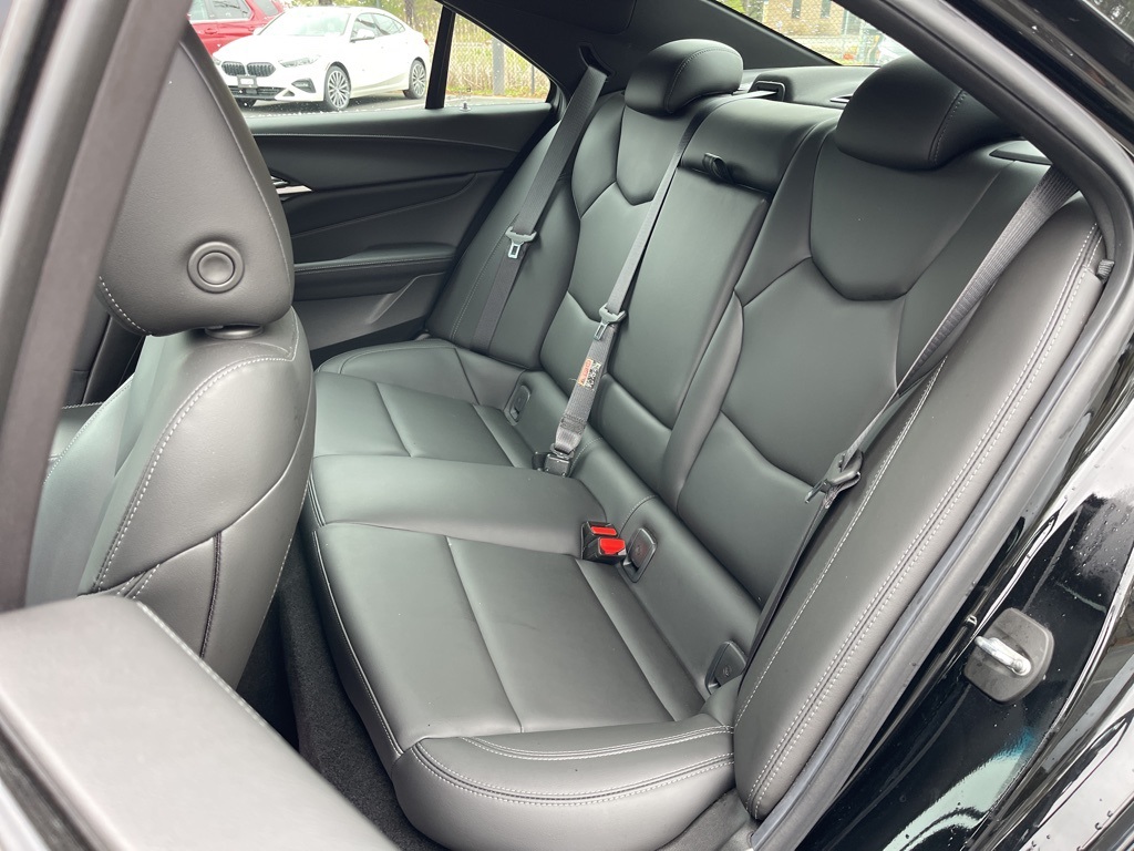 Vehicle image 9 of 23