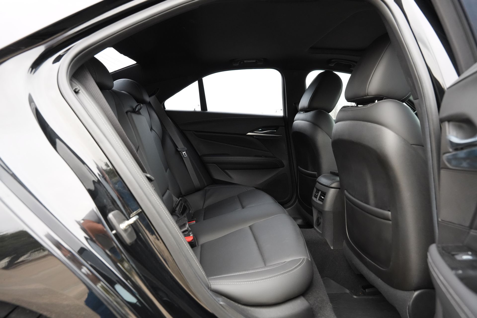 2022 Cadillac CT4 Premium Luxury Image 9 of 30