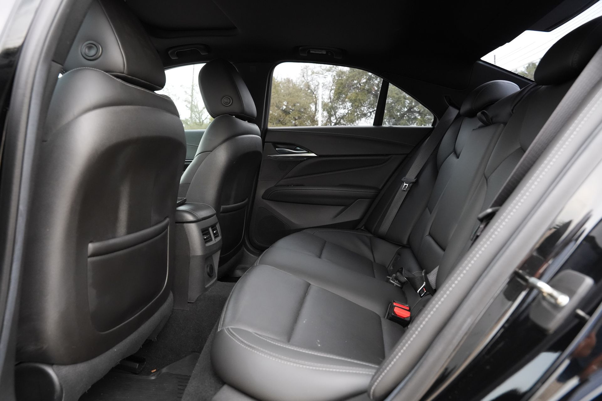 2022 Cadillac CT4 Premium Luxury Image 10 of 30