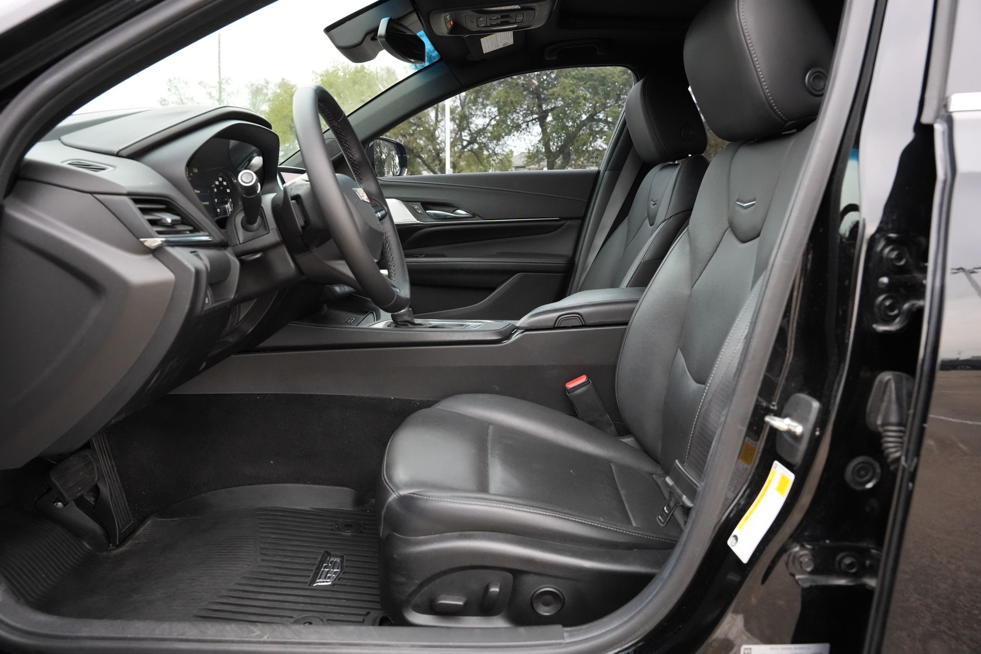 2022 Cadillac CT4 Premium Luxury Image 13 of 30