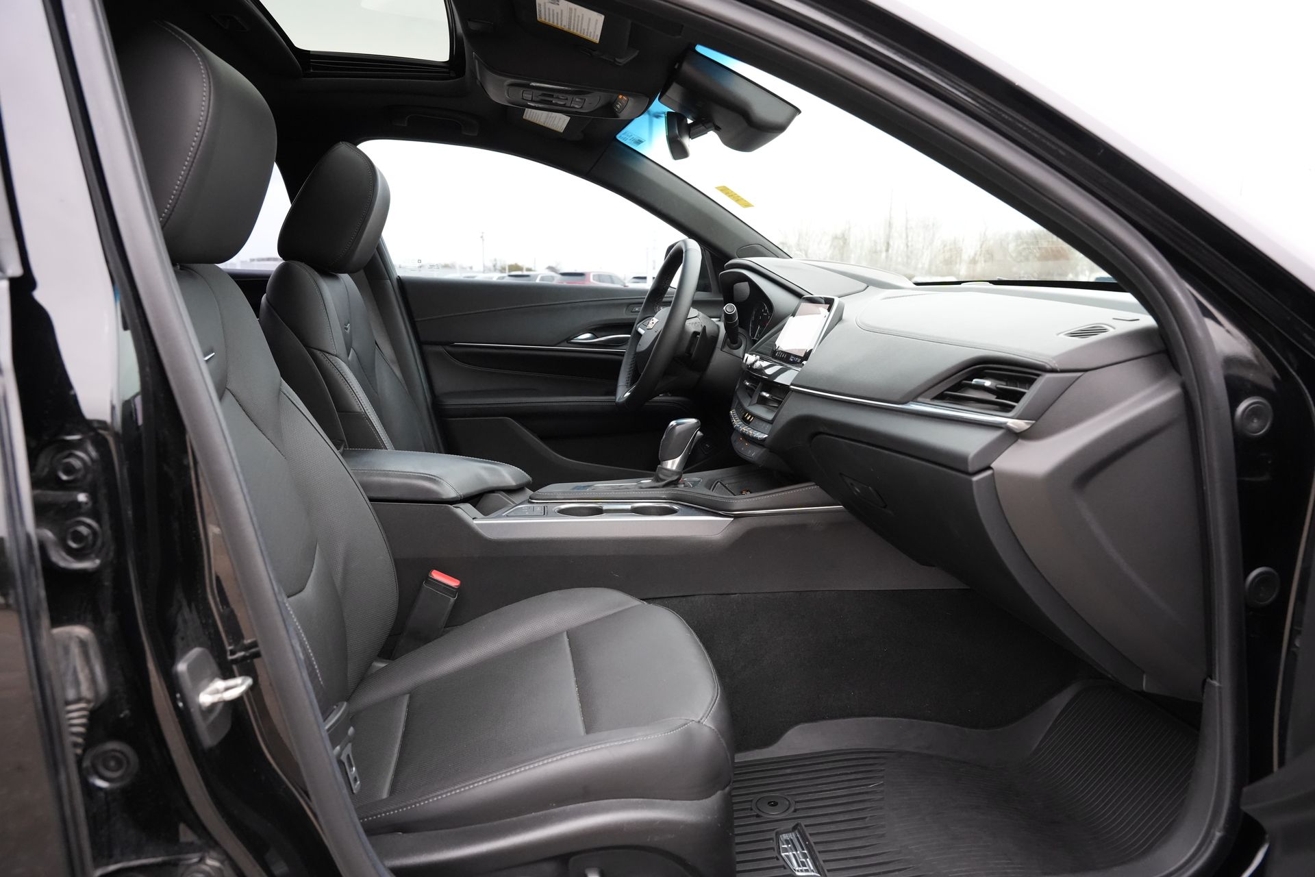 2022 Cadillac CT4 Premium Luxury Image 11 of 30