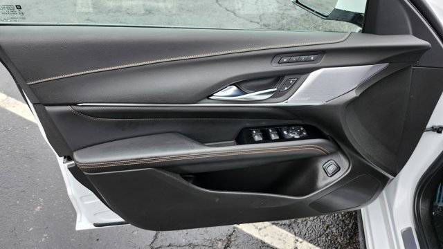 2022 Cadillac CT4 Sport Image 18 of 37