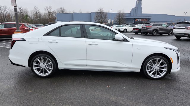 2022 Cadillac CT4 Sport Image 3 of 37