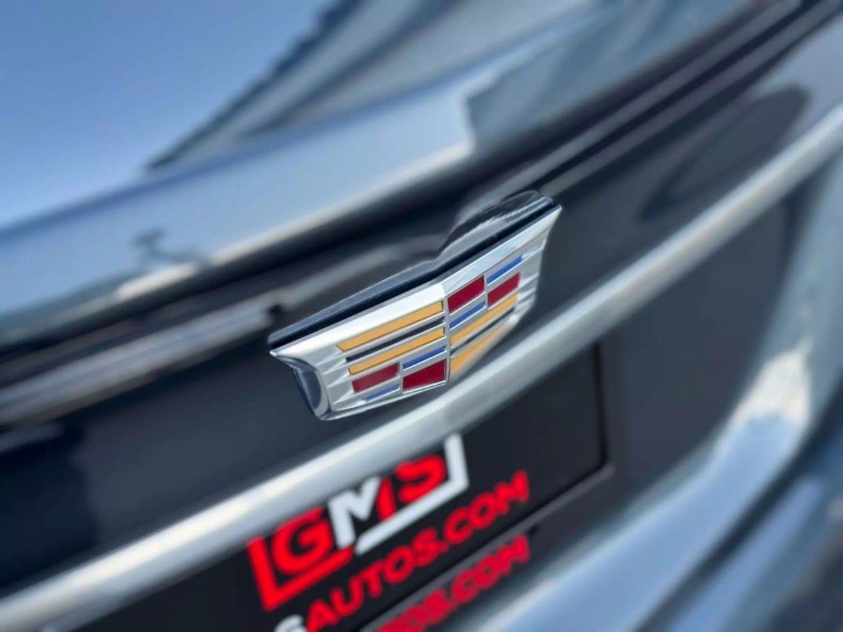 Vehicle image 16 of 52