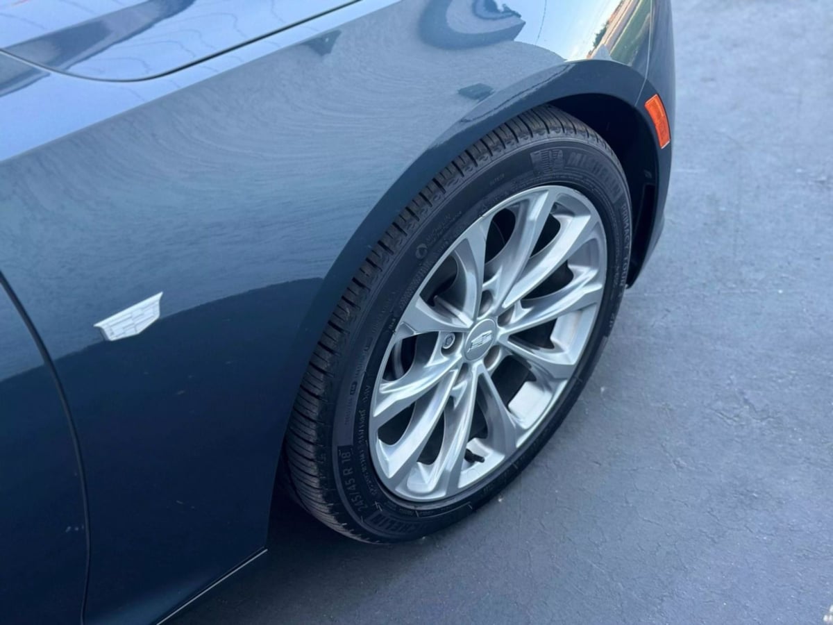 Vehicle image 14 of 52