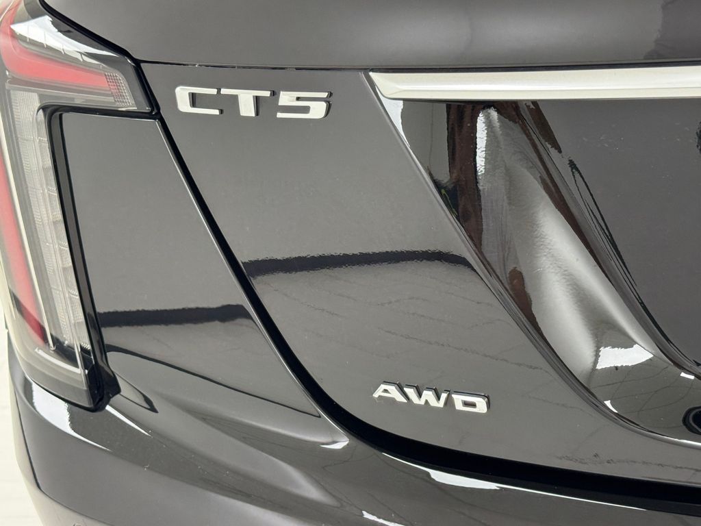 Vehicle image 40 of 41