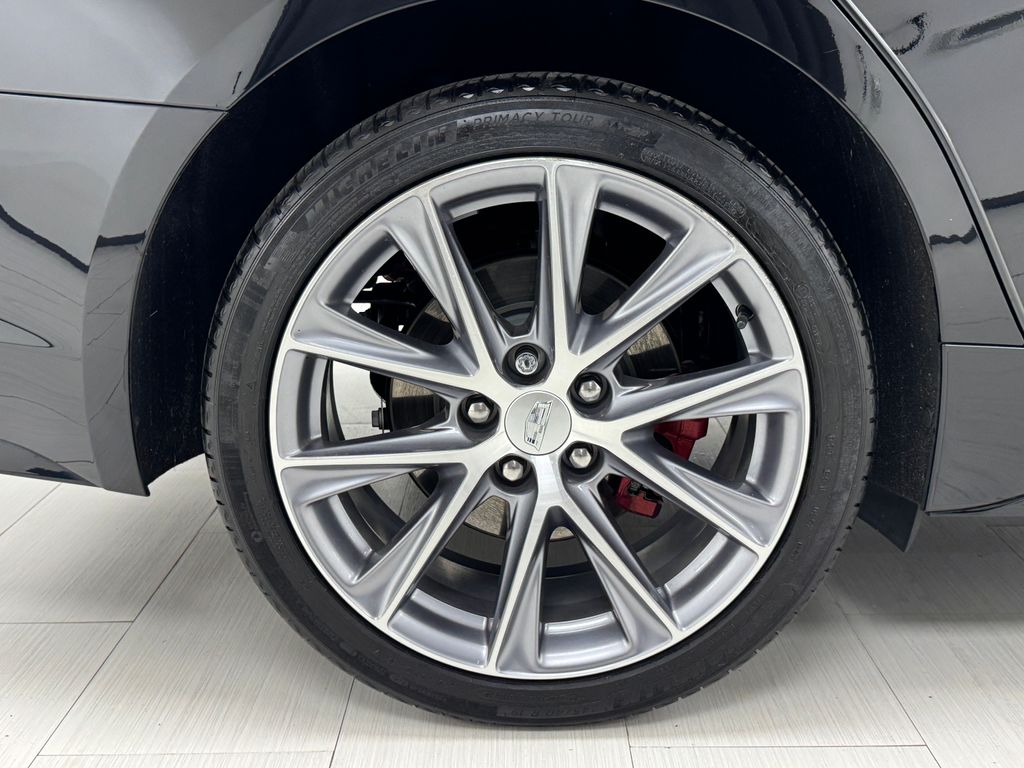 Vehicle image 10 of 41