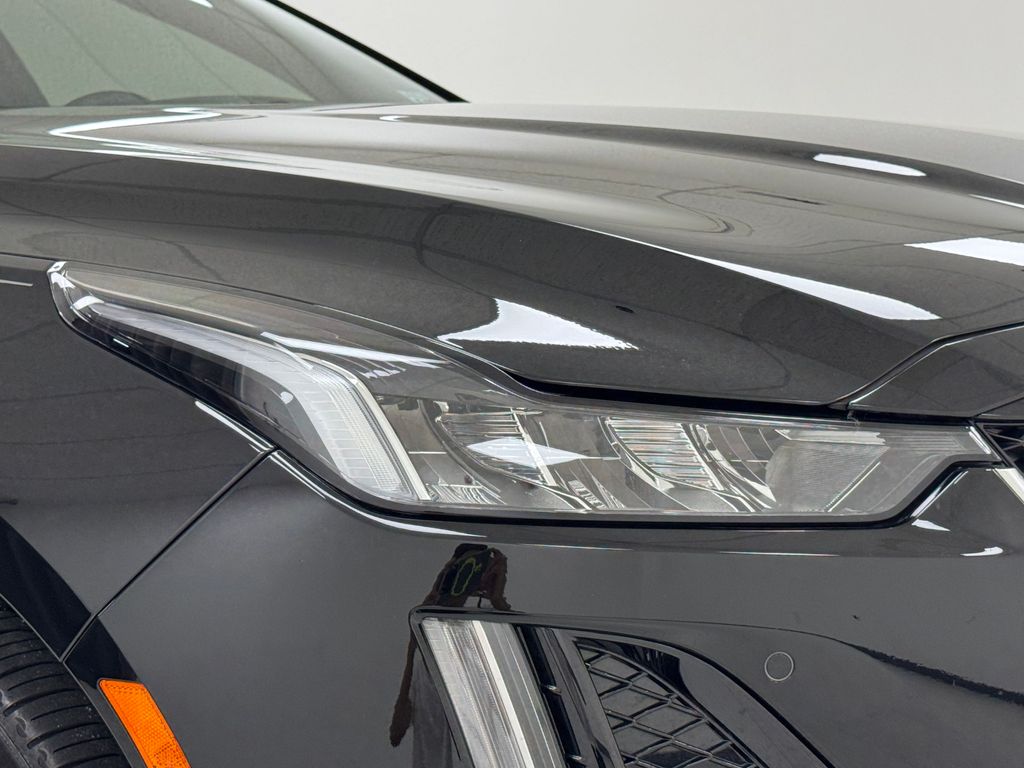 Vehicle image 38 of 41