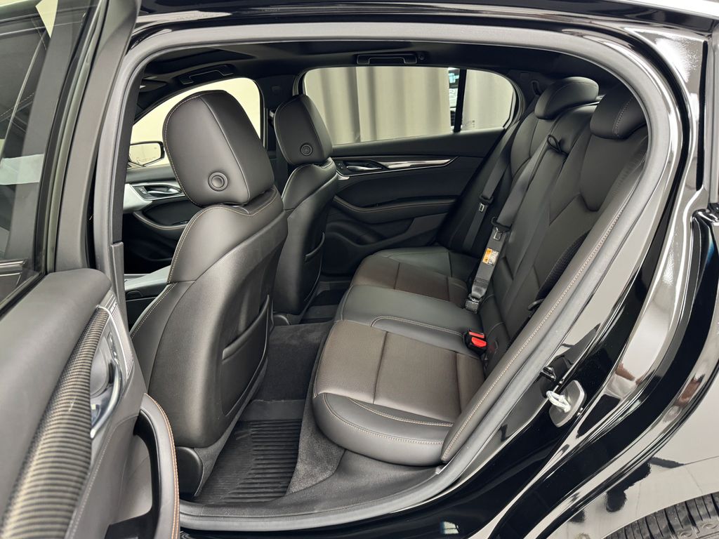 Vehicle image 17 of 41