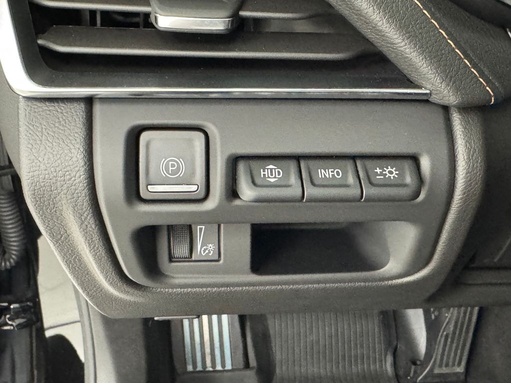 Vehicle image 31 of 41