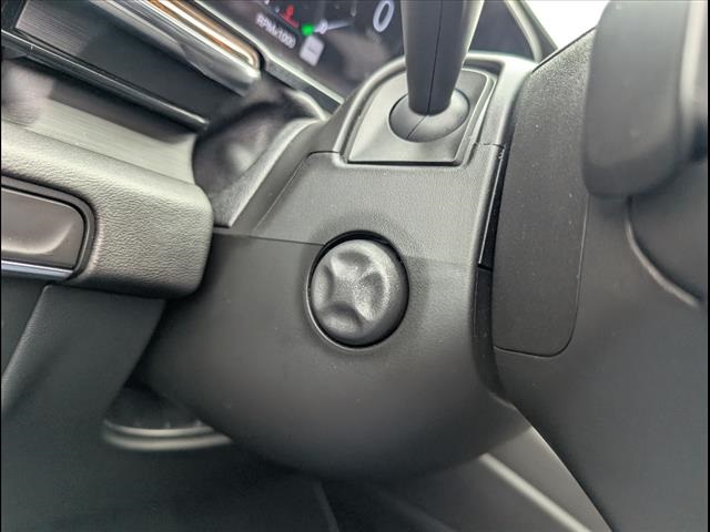 Vehicle image 16 of 27