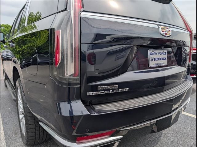 Vehicle image 21 of 27