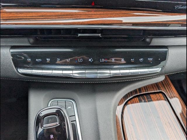 Vehicle image 12 of 27