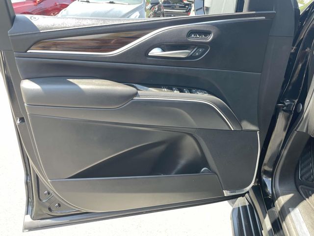 Vehicle image 22 of 39