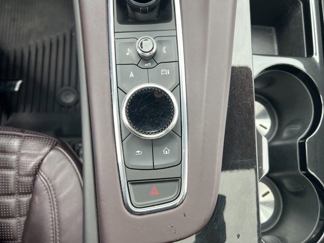 Vehicle image 28 of 29