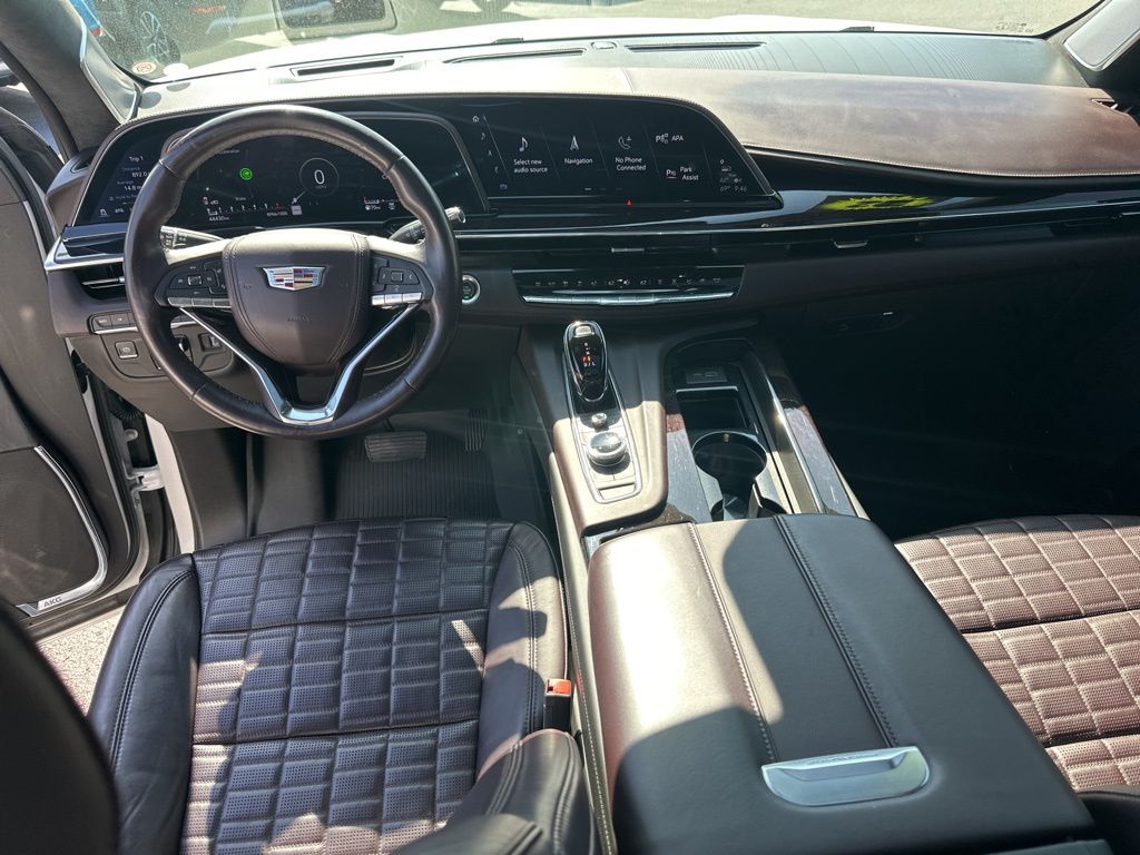 Vehicle image 29 of 37