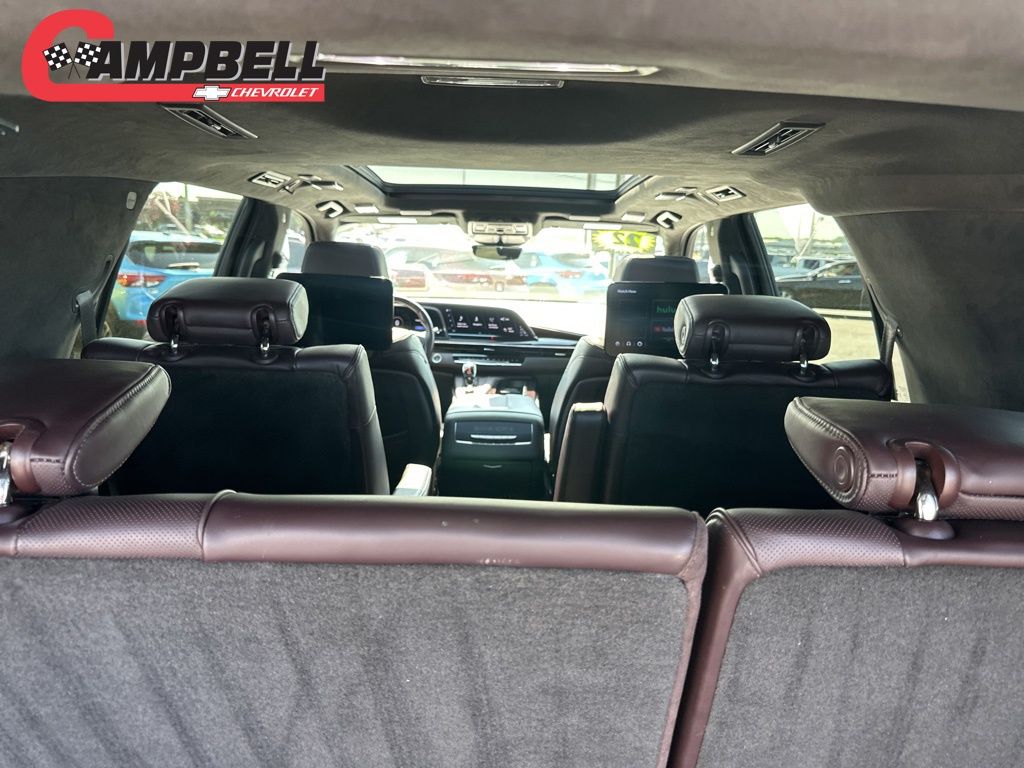 Vehicle image 17 of 37