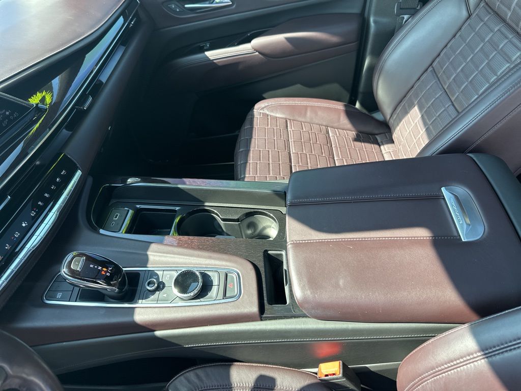 Vehicle image 22 of 37