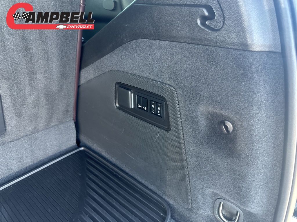 Vehicle image 18 of 37