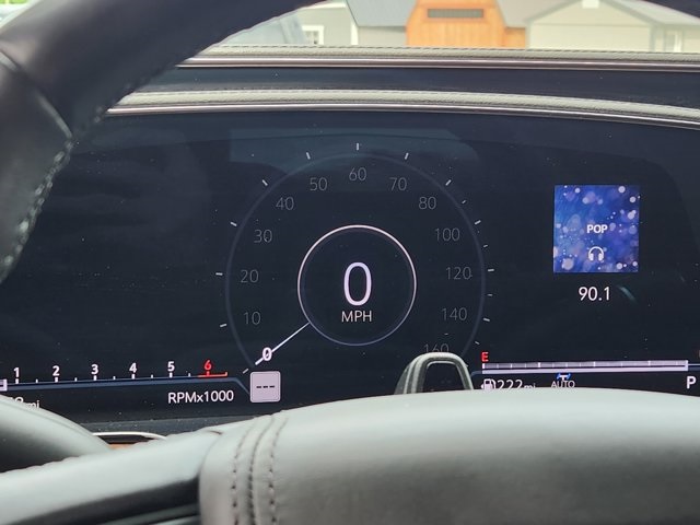 Vehicle image 18 of 29