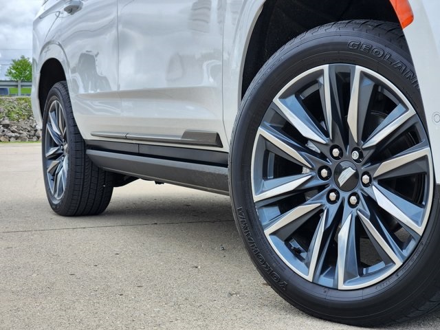 Vehicle image 21 of 29