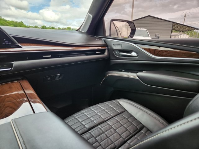 Vehicle image 23 of 29