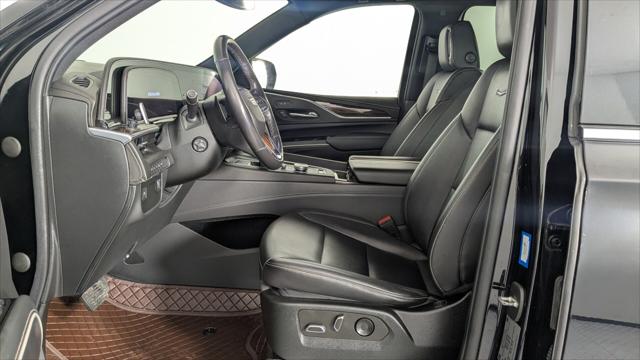 2022 Cadillac Escalade ESV Luxury Image 22 of 43