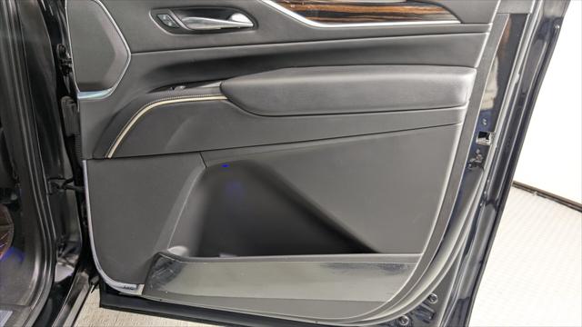 2022 Cadillac Escalade ESV Luxury Image 31 of 43