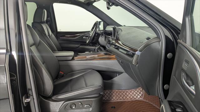 2022 Cadillac Escalade ESV Luxury Image 24 of 43