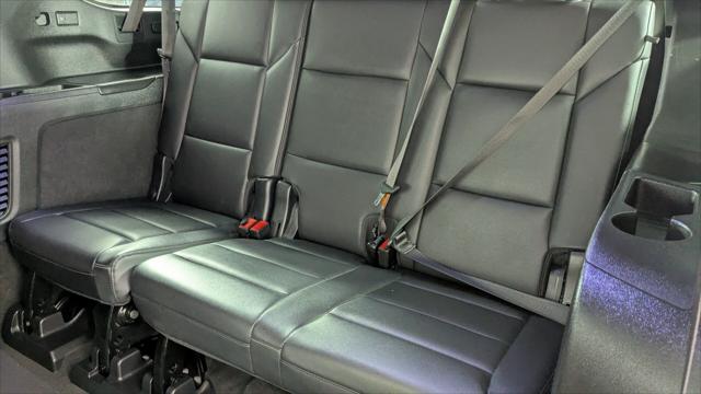 2022 Cadillac Escalade ESV Luxury Image 23 of 43