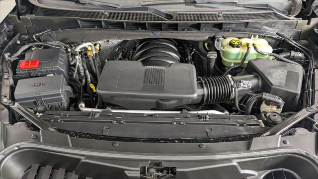 2022 Cadillac Escalade ESV Luxury Image 15 of 43