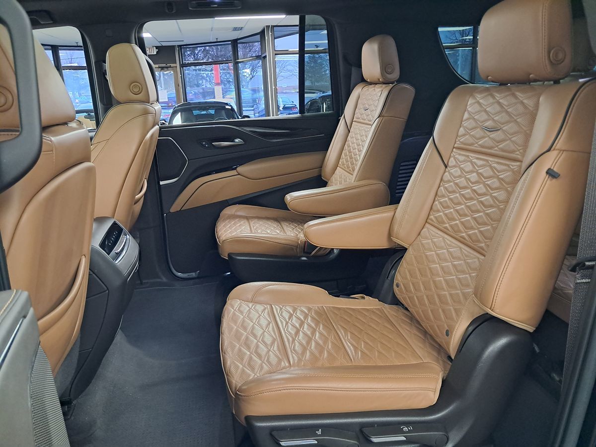 Vehicle image 57 of 72