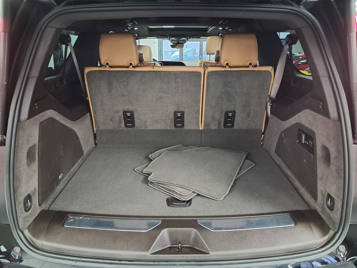 Vehicle image 66 of 72
