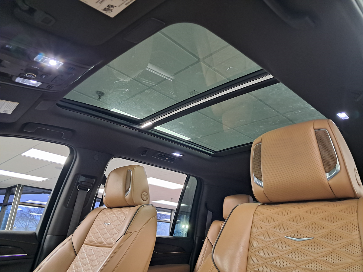 Vehicle image 11 of 72