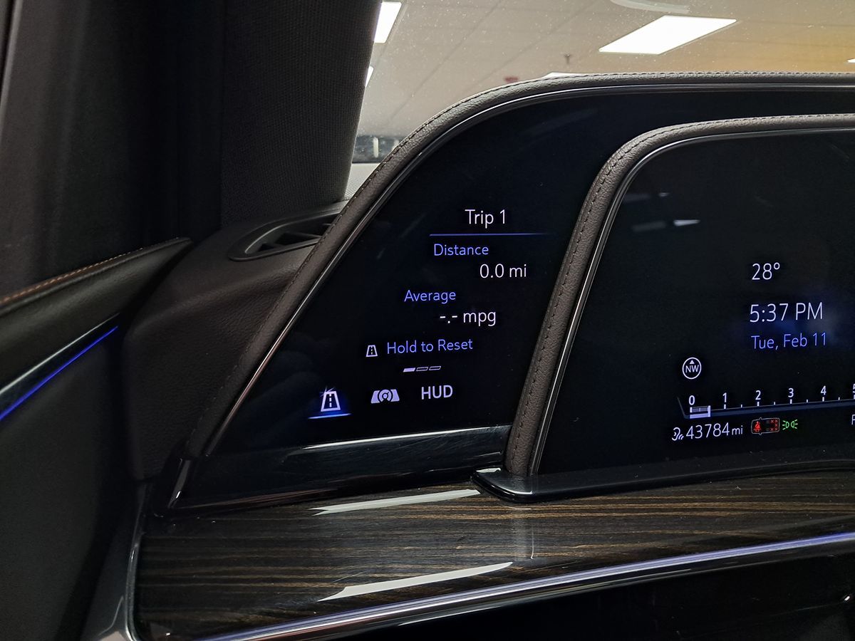 Vehicle image 19 of 72