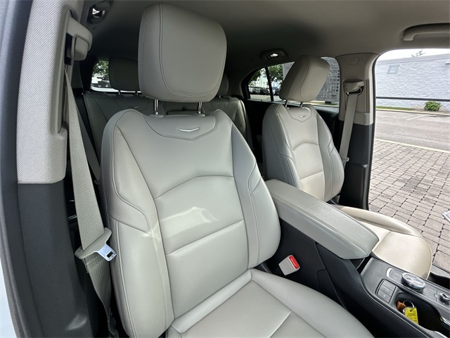 Vehicle image 42 of 70