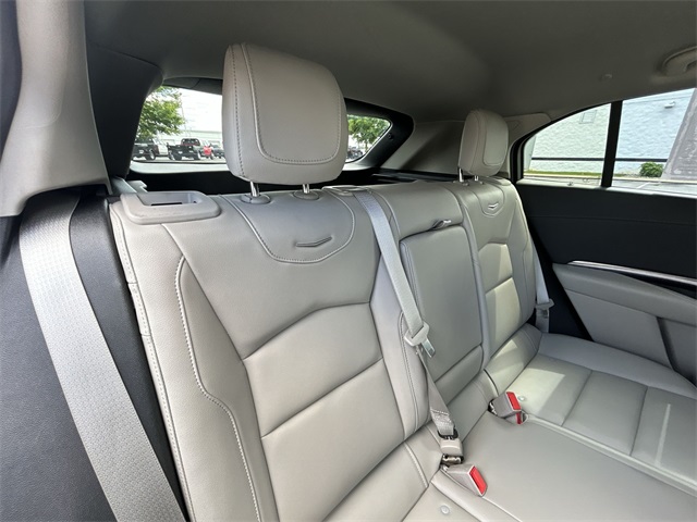 Vehicle image 41 of 70