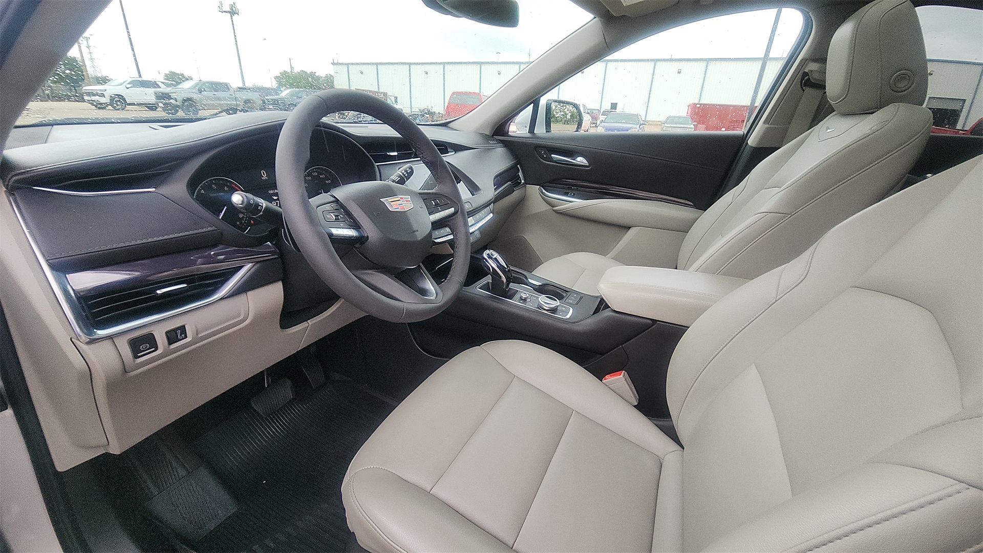 Vehicle image 17 of 35