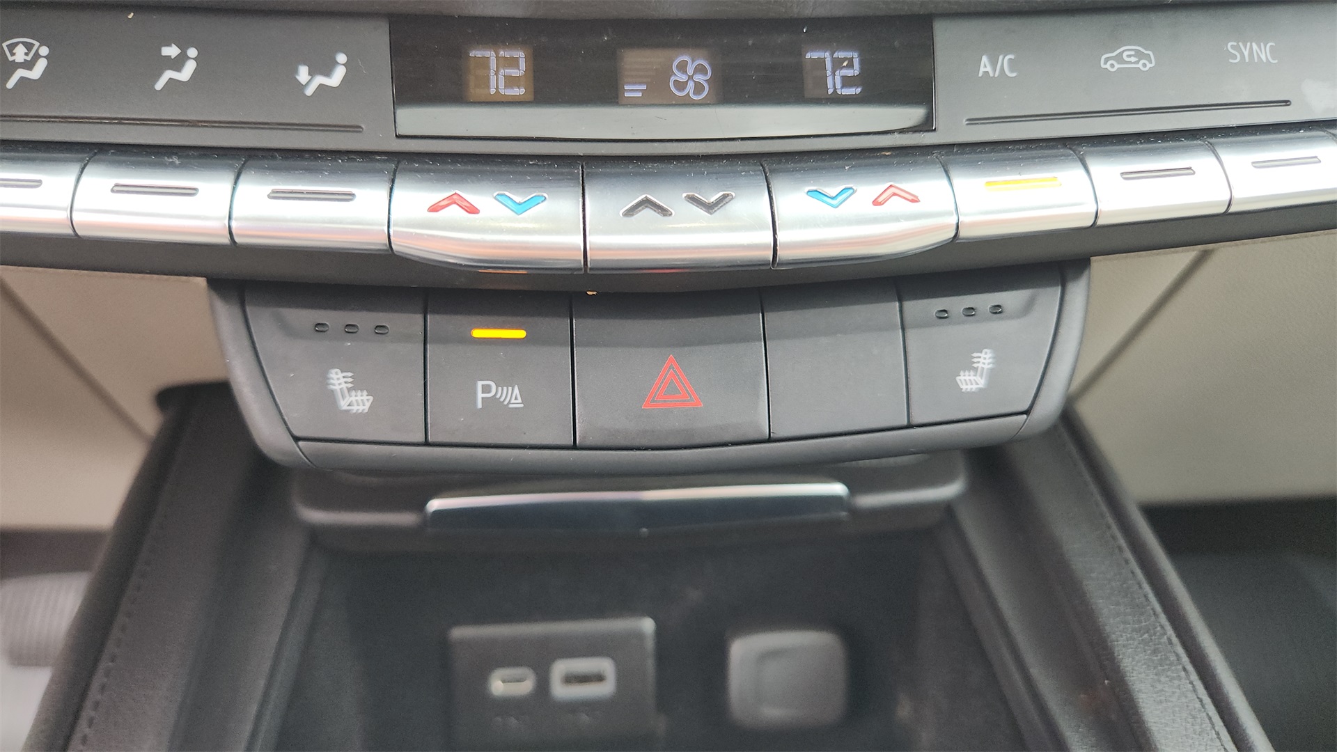 Vehicle image 27 of 35