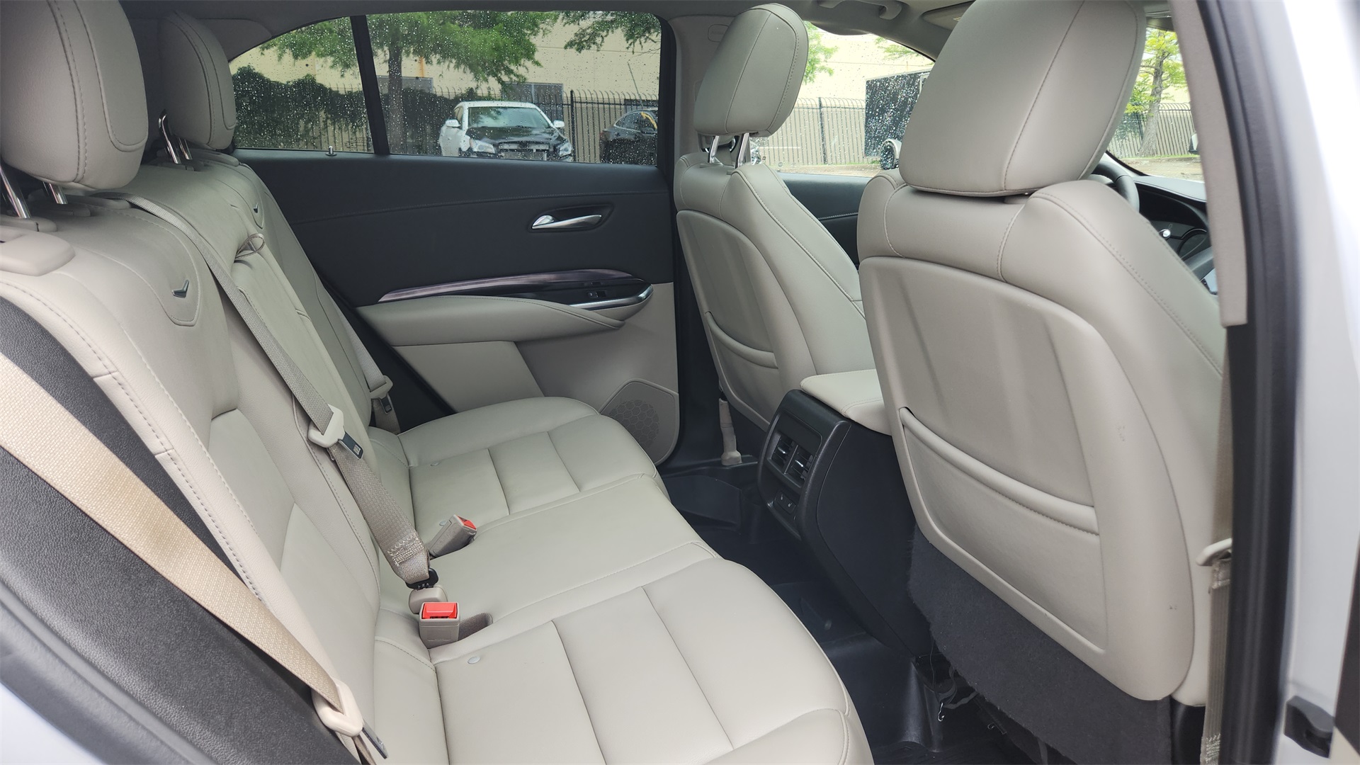 Vehicle image 11 of 35