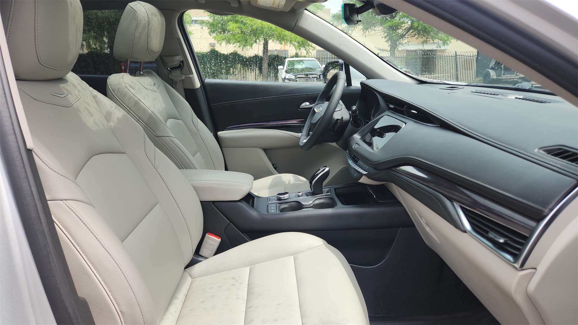 Vehicle image 13 of 35