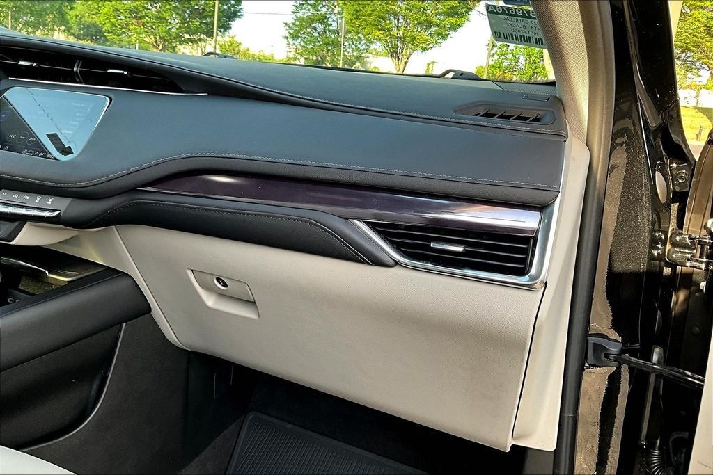 Vehicle image 19 of 47