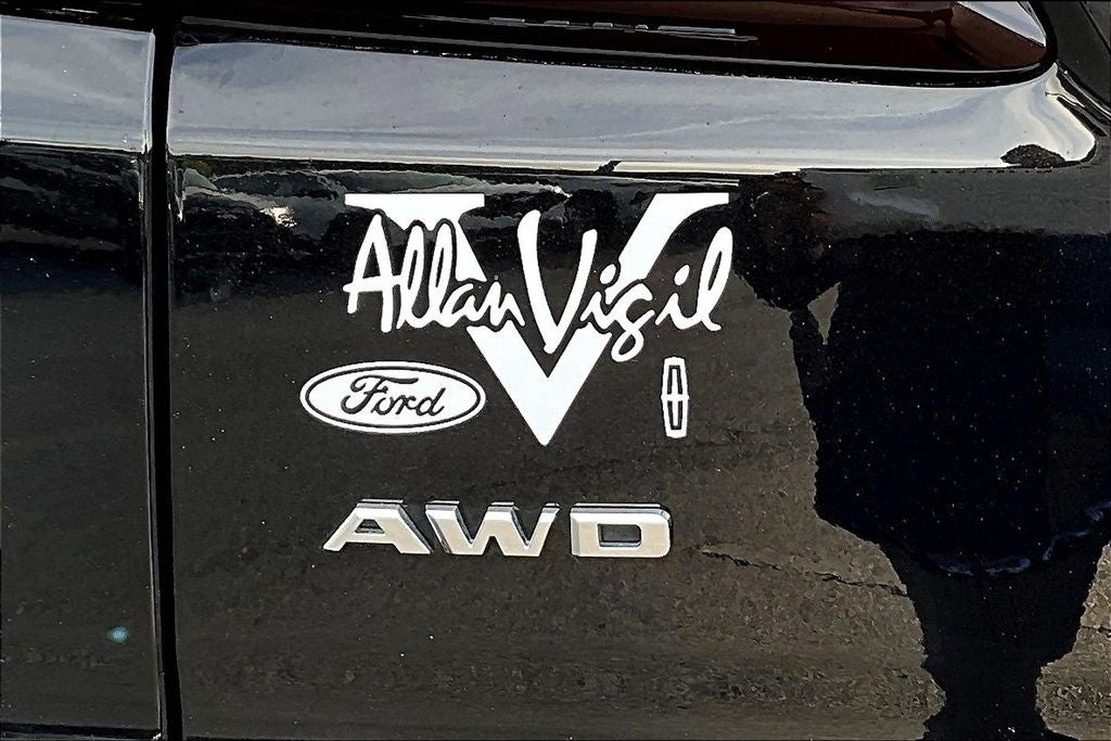 Vehicle image 13 of 47