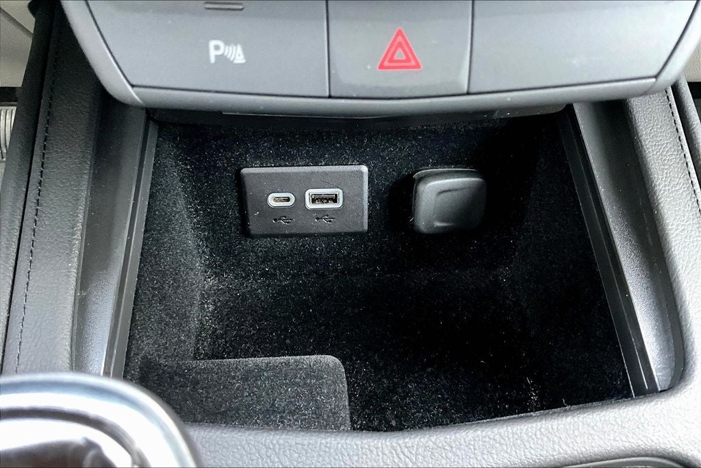 Vehicle image 43 of 47