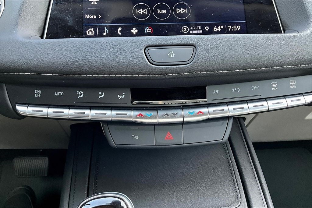 Vehicle image 41 of 47