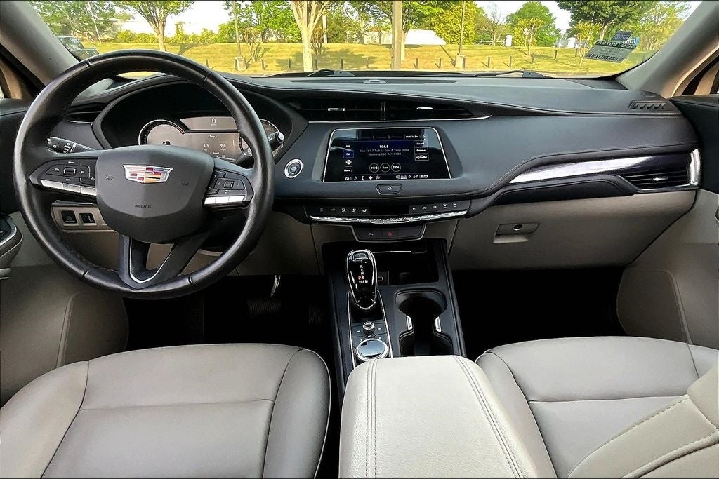 Vehicle image 18 of 47