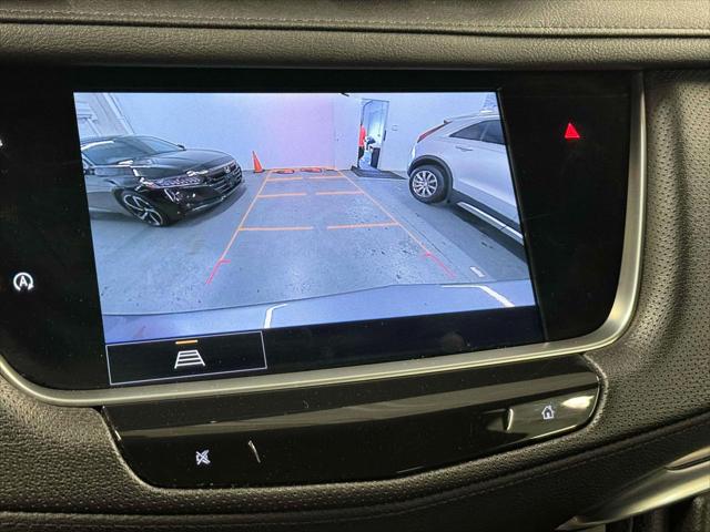 Vehicle image 14 of 29